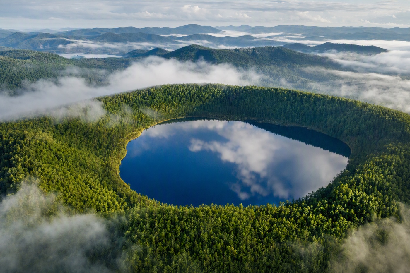 驼峰岭天池航拍